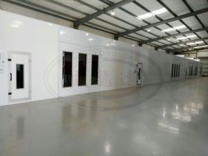 Cabine de jet de meubles avec le rideau en eau et la porte de roulement